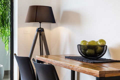 Artsy Apartment CBD City Views And Balcony - Accommodation Sunshine Coast 2