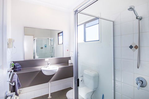 Ascot Lodge Motor Inn - Accommodation Sunshine Coast 2