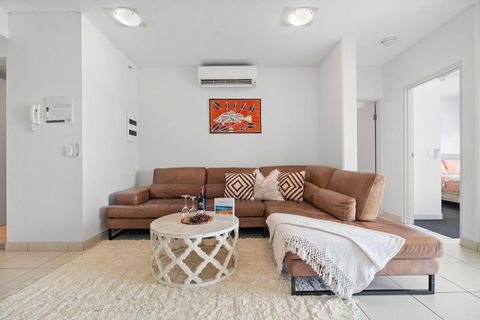 Luxury CBD Living- 2 Bedroom 2 Bathroom Apartment - Accommodation Sunshine Coast 0