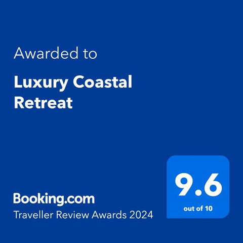 Luxury Coastal Retreat - Accommodation Sunshine Coast 1