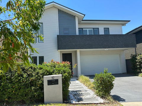 Luxury House Near Golf Courses! Free Wifi & Netflix - Accommodation Sunshine Coast 1