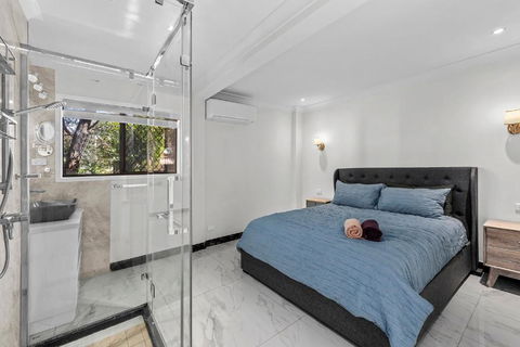 Luxury Living 2B2B In Southern Brisbane Parking - Accommodation Sunshine Coast 2