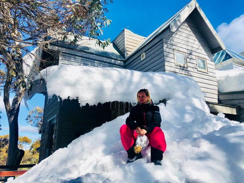 MAGNIFICENT SKIING ON MOUNT BULLER - Accommodation Sunshine Coast 2