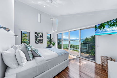 MANDALAY ESCAPE, SECLUSION & SERENITY WITH A POOL - Accommodation Sunshine Coast 0