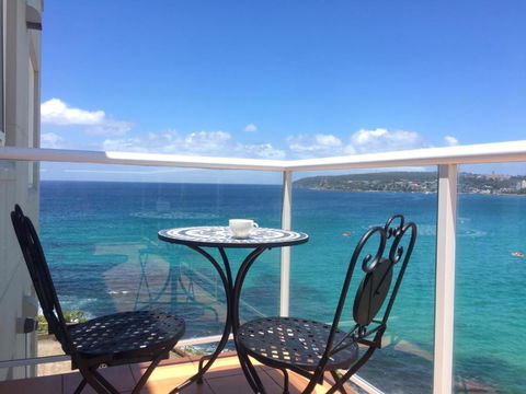 Manly Waterfront Beach Stay - Accommodation Sunshine Coast 1