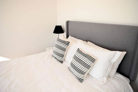 Luxury Modern Farm Stay Home In Southern Highlands - Accommodation Sunshine Coast 2