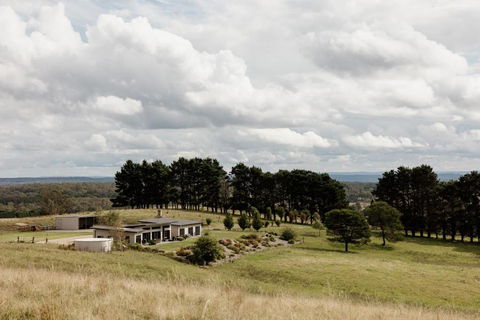 Luxury Modern Farm Stay Home In Southern Highlands - Accommodation Sunshine Coast 0