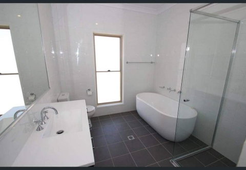 Marulan Rural Getaway - Work Yard - Accommodation Sunshine Coast 2
