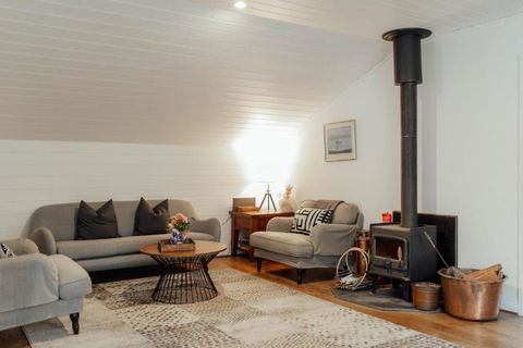 MARYBANK ESTATE - BARN LOFT - Accommodation Sunshine Coast 0