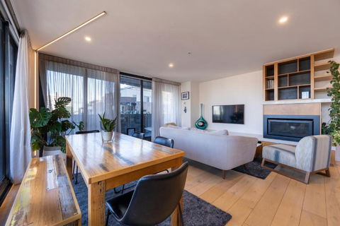 Mega Style Apartments The General - Accommodation Sunshine Coast 2