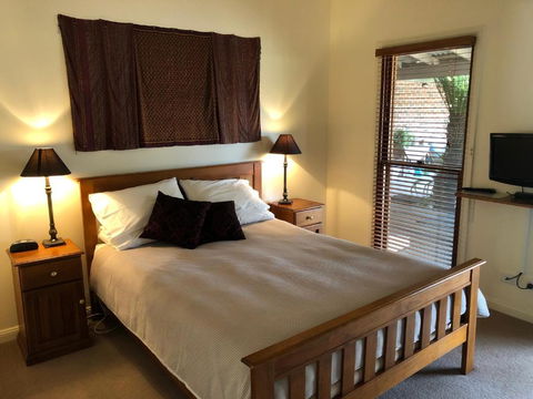 Meriba B And B - Accommodation Sunshine Coast 1
