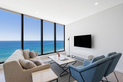 Meriton Suites Surfers Paradise - Accommodation Sunshine Coast 2