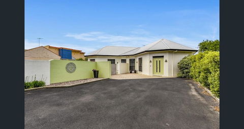 Merlot Verdelho Townhouses - Accommodation Sunshine Coast 1