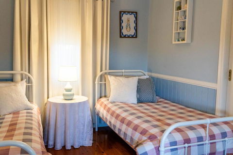 Milford Country Cottages - Accommodation Sunshine Coast 3