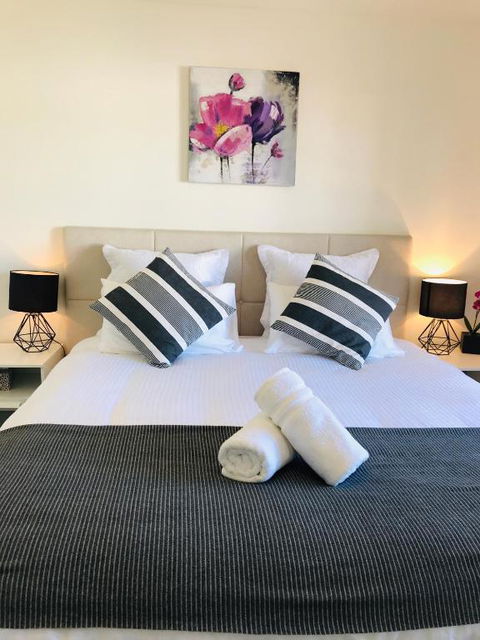 Melbourne Inner City Holiday Home Near CBD & Flemington - Accommodation Sunshine Coast 2