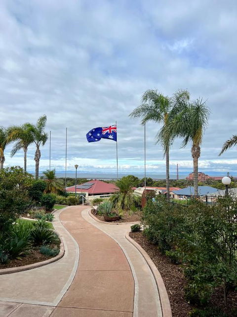 Mirambeena Motel - Accommodation Sunshine Coast 2