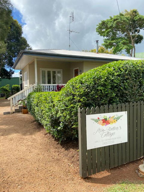 Miss Bullens Cottage - Accommodation Sunshine Coast 0