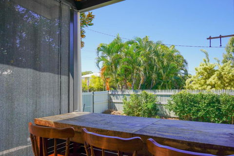 Mooney St Manor - Accommodation Sunshine Coast 0