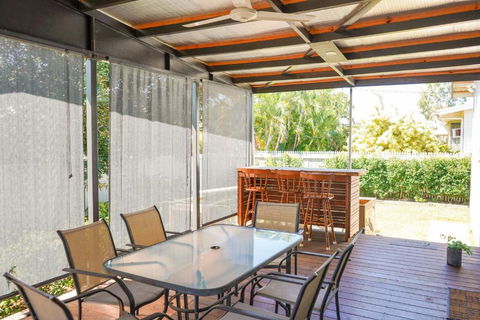 Mooney St Manor - Accommodation Sunshine Coast 1