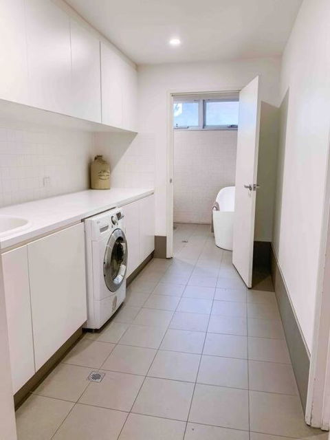 Modern House Close To CBD & Adelaide Oval - Accommodation Sunshine Coast 2
