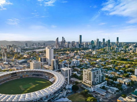 Modern Meets The Gabba - Accommodation Sunshine Coast 1