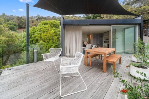 Modern Studio With Sweeping Views - Accommodation Sunshine Coast 0