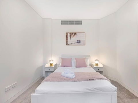 Modern 2B2B APT At Homebush - Accommodation Sunshine Coast 1