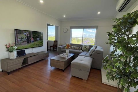 Morwell Pet Friendly 3BR Retreat Free Parking Netflix - Accommodation Sunshine Coast 3
