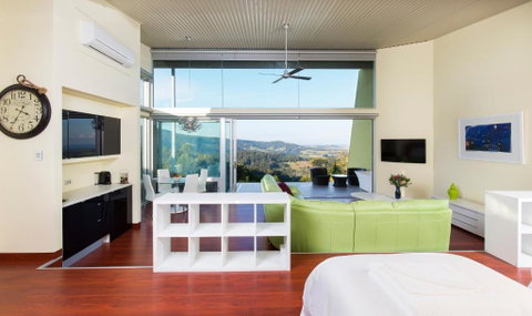 Mt Hay Retreat - Accommodation Sunshine Coast 3