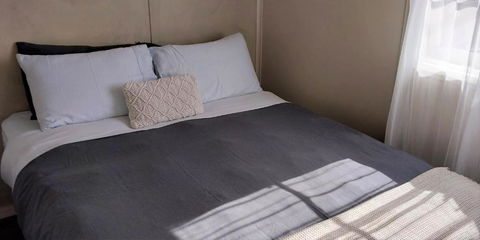 Mt Lyell (Back Cabin) - Accommodation Sunshine Coast 1