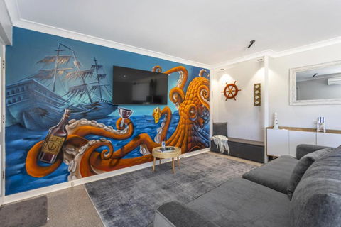 Nautical Nook - EXECUTIVE ESCAPES - Accommodation Sunshine Coast 1