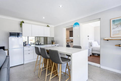 Nautical Nook - EXECUTIVE ESCAPES - Accommodation Sunshine Coast 3
