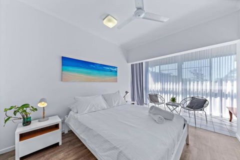 NEW! 2BR Whitsundays Oasis W/ Ocean Views - Accommodation Sunshine Coast 1