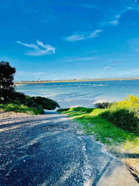 NEW Furnish, 3 Min SYD Airport, 1 Min Walk Beach - Accommodation Sunshine Coast 2