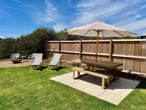 NEW Magpie Sands - 3 Bedroom Home - Downstairs Only, 1 Min Walk To Aldinga Beach - Accommodation Sunshine Coast 3