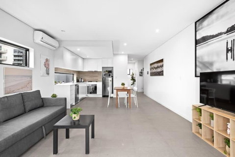 New Modern 2BR 2baths Apt In Homebush Sleeps 6 - Accommodation Sunshine Coast 0