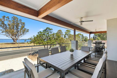NEW - Sunrise Waters Holiday House - Accommodation Sunshine Coast 0