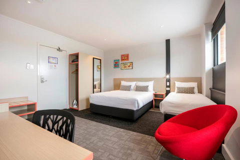 Nightcap At Camp Hill Hotel - Accommodation Sunshine Coast 0