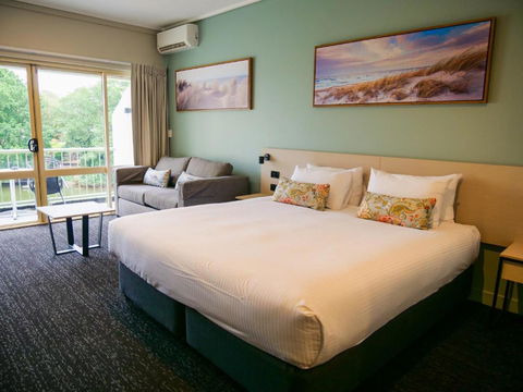 Nightcap At Hinterland Hotel Nerang - Accommodation Sunshine Coast 0