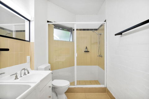 Noosa Views - Accommodation Sunshine Coast 2