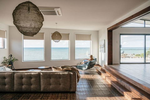 Novo Luxury Apartment Penguin Accommodation Itas - Accommodation Sunshine Coast 3