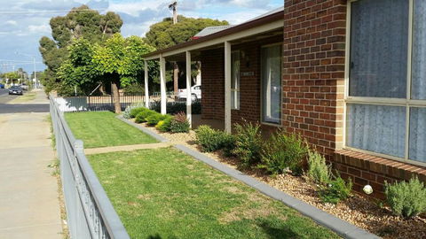Numurkah Self Contained Apartments - The Mieklejohn - Accommodation Sunshine Coast 2