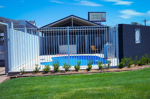 Oasis Motel - Accommodation Sunshine Coast 1
