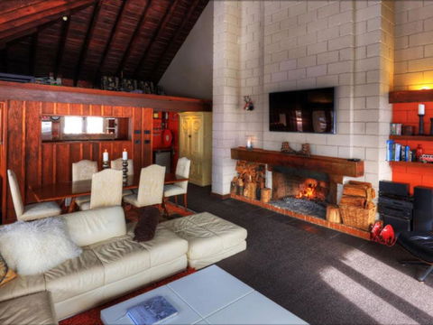 Obergurgl Lodge - Accommodation Sunshine Coast 1