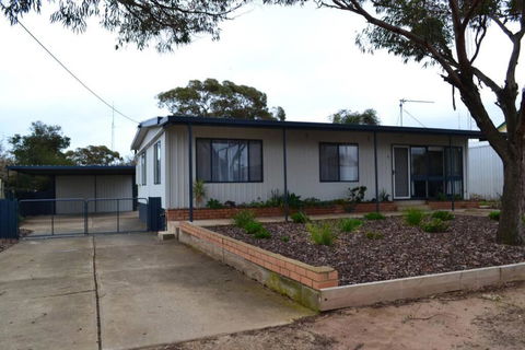Ocean Breeze - Accommodation Sunshine Coast 0