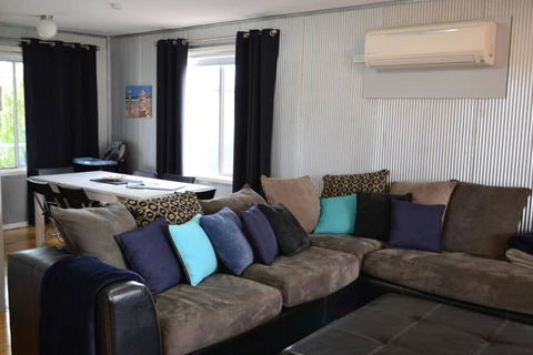 Ocean Breeze - Accommodation Sunshine Coast 2