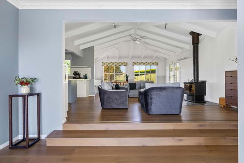 Oceanview On The Hill - Accommodation Sunshine Coast 3