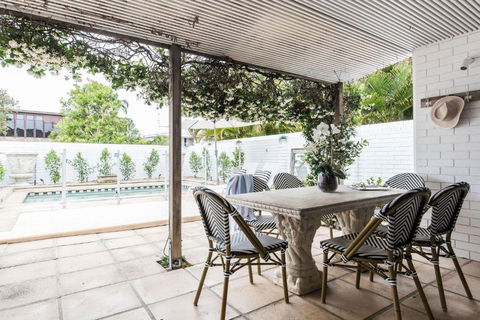 One Marola Is Stylish Privacy In Paradise - Accommodation Sunshine Coast 1