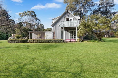 Orchard Cottage Alpine Southern Highlands - Accommodation Sunshine Coast 0