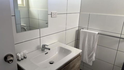 OUYEN MOTEL - Accommodation Sunshine Coast 3